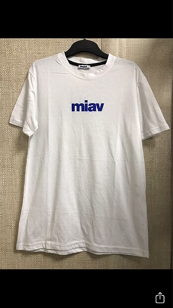 Mavi t-shirt