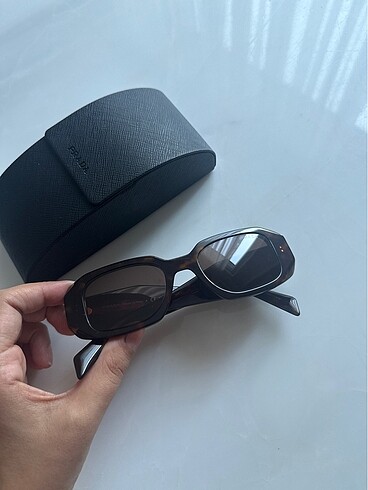 Prada gözlük