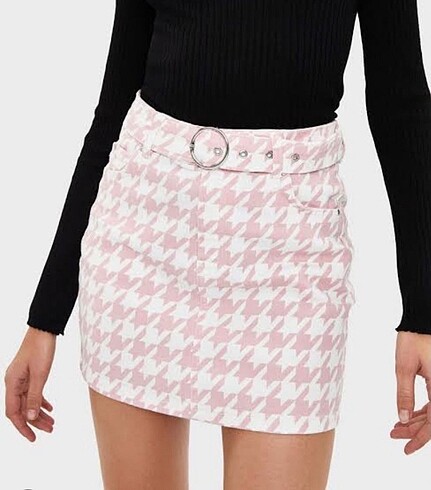 Bershka mini pembe beyaz desenli etek