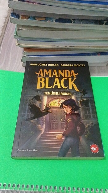 Amanda Black: Tehlikeli Miras Kitabı