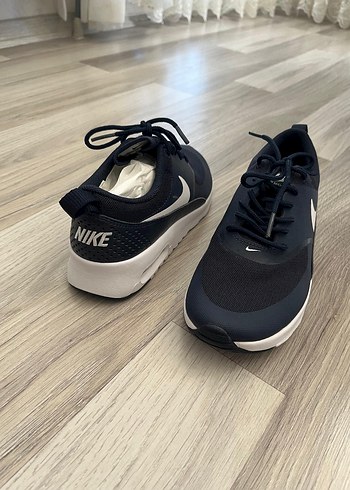 Nike orijinal nike 35.5 numara spor ayakkabı