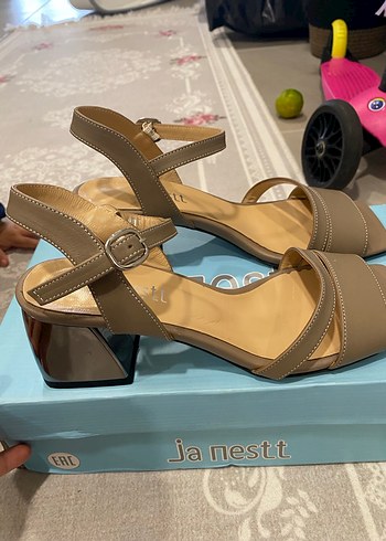 Bej Kadın Topuklu Sandalet, Tokalı hakiki deri - Görsel 4