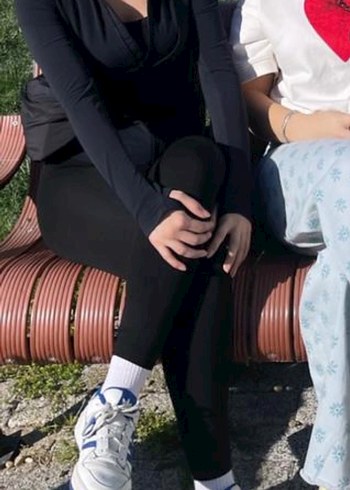 Oysho muadili vücuda oturan Siyah Fermuarlı Kadın Spor Ceket - Görsel 3