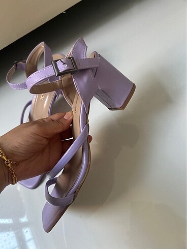 Topuklu ayakkabı - Görsel 2