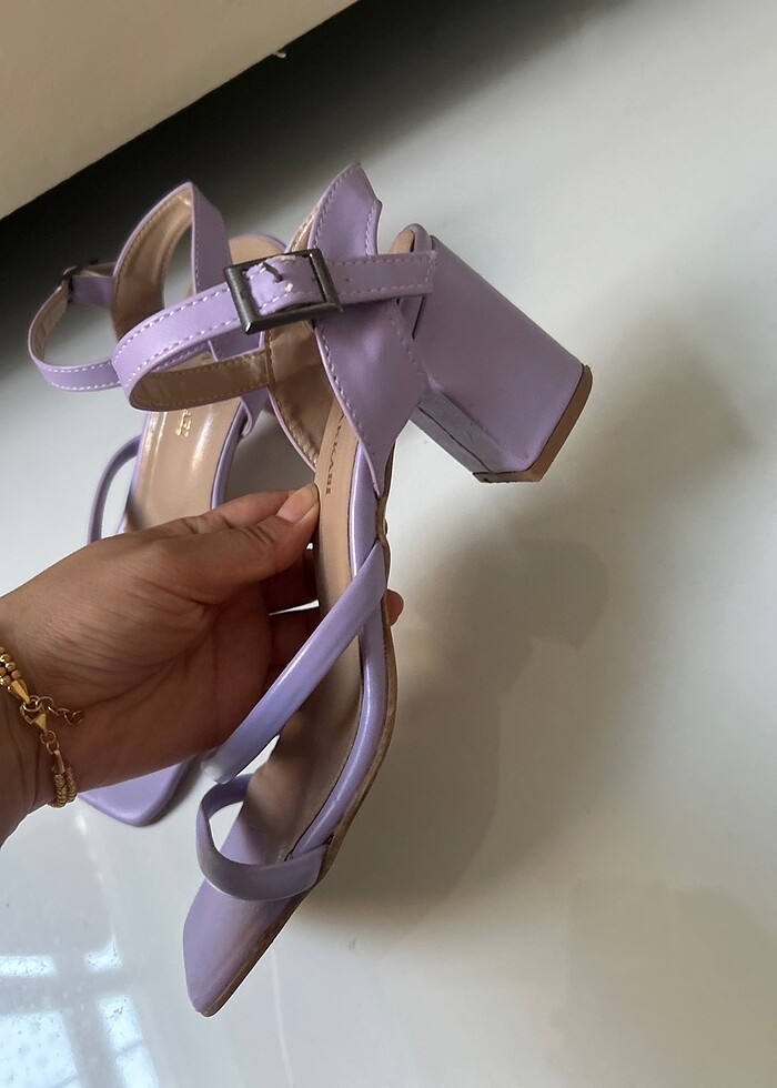 Topuklu ayakkabı - Görsel 2