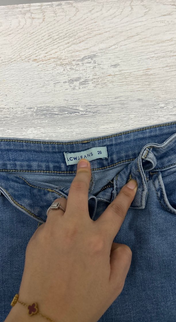 Kadın Mavi Bol Kesim Mini Denim Şort - Görsel 2