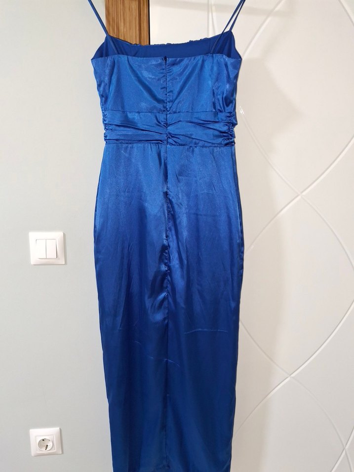 Mavi saten yırtmaçlı elbise - Görsel 4