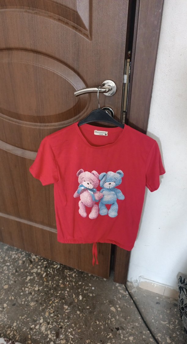 Kısa Kollu Kırmızı Baskılı Kız Tişörtü - Görsel 2