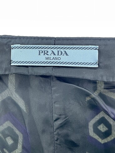 42 Beden çeşitli Renk Prada Kumaş Pantolon %70 İndirimli.