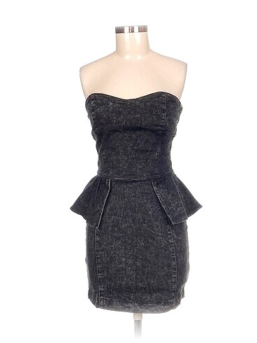 Pull and Bear Mini Elbise %70 İndirimli.