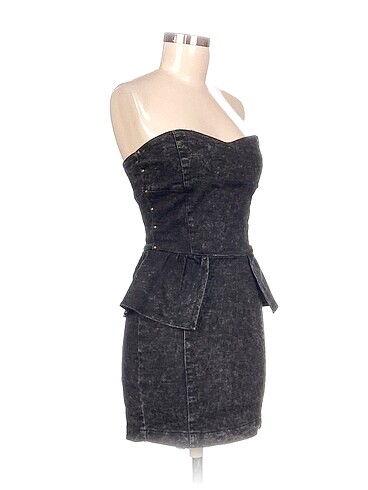Pull and Bear Pull and Bear Mini Elbise %70 İndirimli.