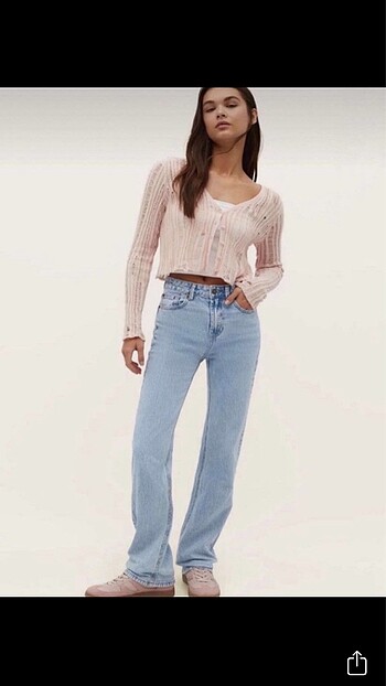 32 Beden mavi Renk Stradivarius d98 jean