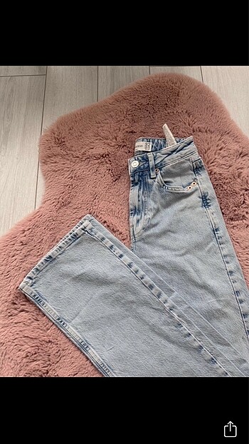 32 Beden Stradivarius d98 jean