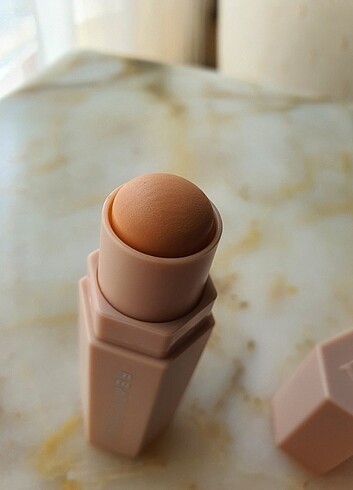 Fenty Beauty Fenty beauty peach corrector stick