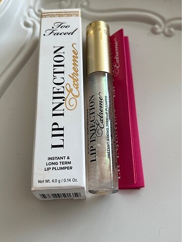 Too faced lip injection extreme Tam boy
