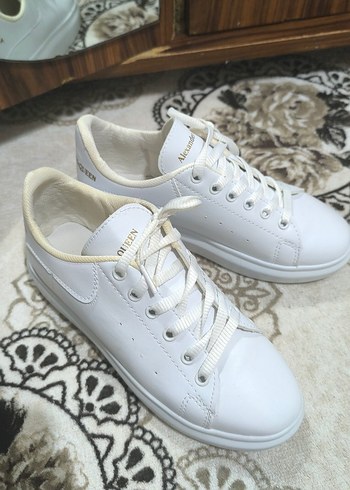 Beyaz Bağcıklı Kadın Spor Ayakkabı - Görsel 3