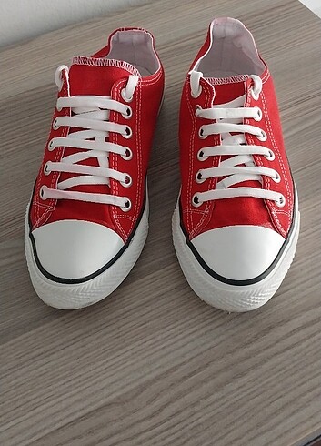 39 Beden kırmızı Renk Convers