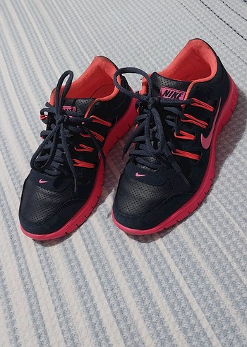 Pembe Siyah Kadın Spor Ayakkabı - Görsel 2