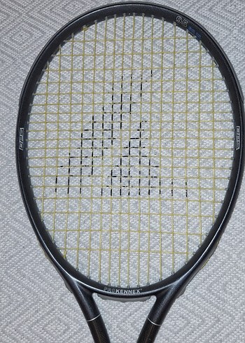 Beyaz ve Siyah Tenis Raketi Seti - Görsel 3