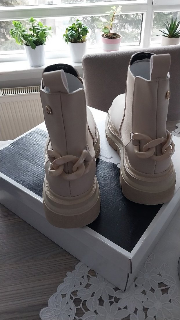 Beyaz İnci Kadın Bot - Görsel 5