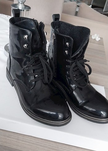 Siyah Rugan Bot - Görsel 3