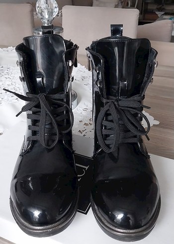 Siyah Rugan Bot - Görsel 5