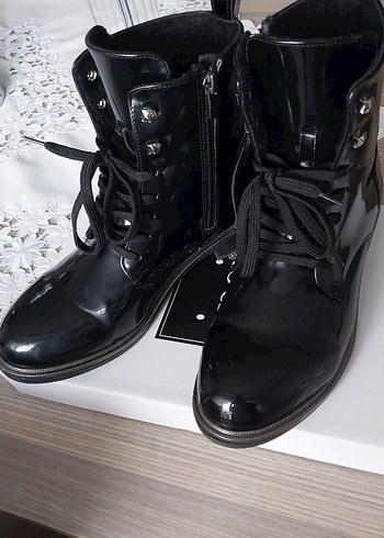 Siyah Rugan Bot - Görsel 4