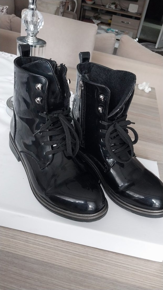 Siyah Rugan Bot - Görsel 3