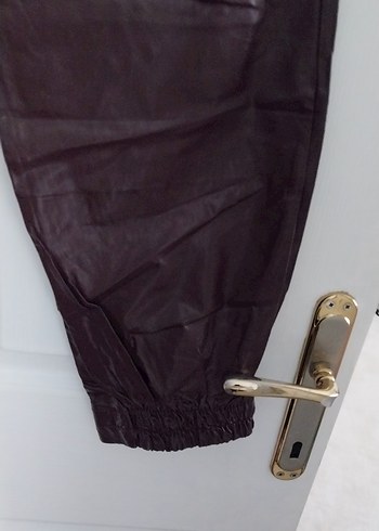 Deri Görünümlü Kadın Rahat Kesim Pantolon - Görsel 7