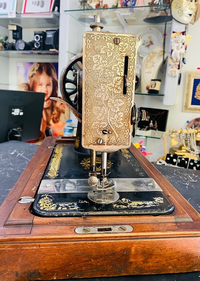 ANTİKA SİNGER DİKİŞ MAKİNASI - Görsel 3
