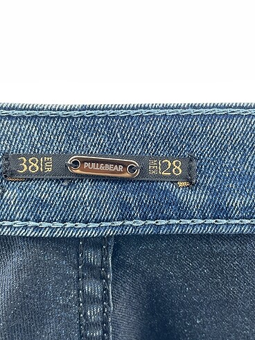 38 Beden çeşitli Renk Pull and Bear Mini Şort %70 İndirimli.
