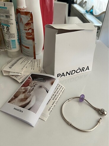 Pandora bileklik ve charm