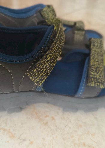 30 Beden Mavi Renkli Erkek Çocuk Cırt Cırtlı Sandalet