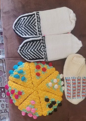 El Yapımı Örgü Patik ve Renkli Lif Seti