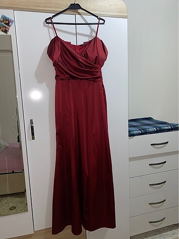 xl Beden kırmızı Renk Abiye
