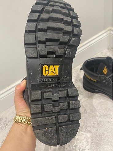 39 Beden siyah Renk Cat bot