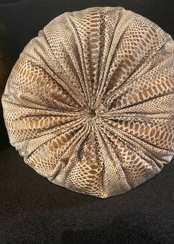 Kadife ve deri  Yuvarlak Yastık - Görsel 3