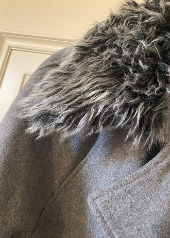 Kürk Yaka Gri Uzun Kaban - Görsel 3