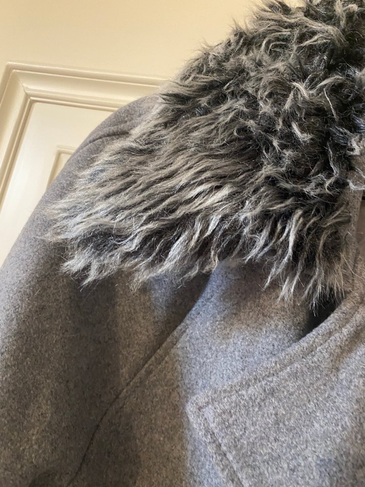 Kürk Yaka Gri Uzun Kaban - Görsel 3