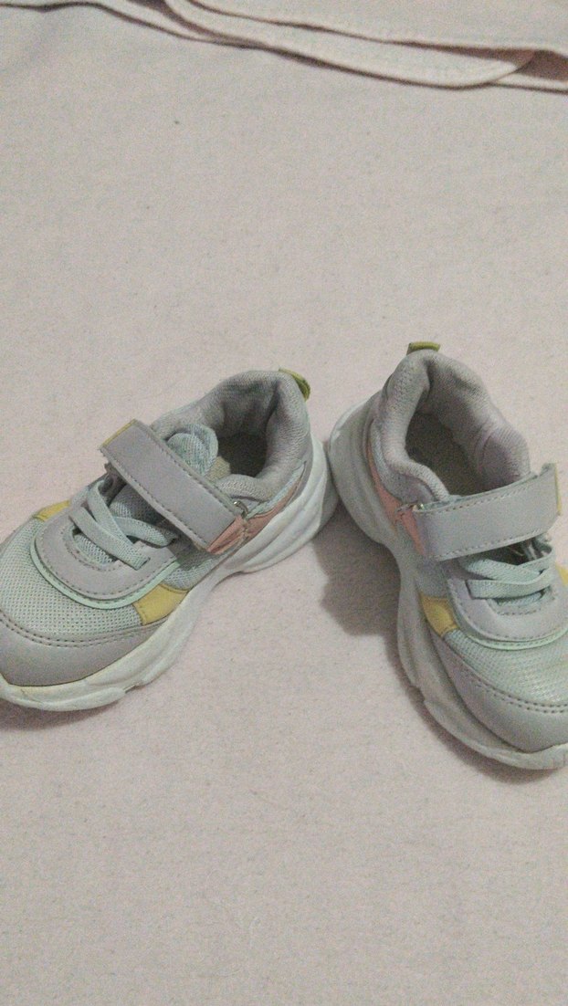 Kız Çocuk Gri Cırt Cırtlı Spor Ayakkabı - Görsel 2