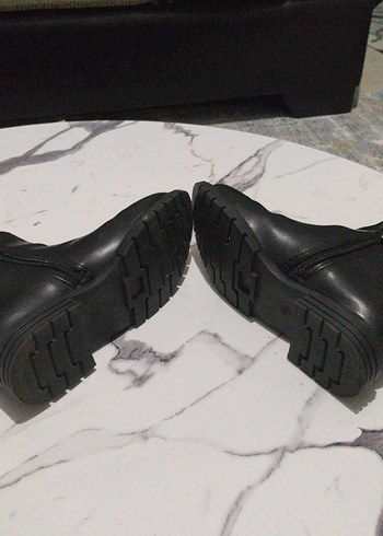 Siyah Fermuarlı bot - Görsel 6