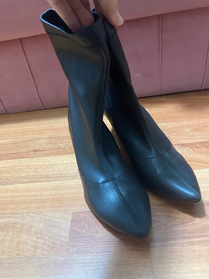 Siyah İnce Topuklu Kadın Çizme - Görsel 2