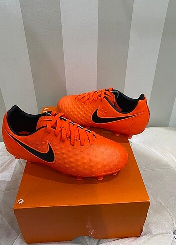 Orjinal ürün çocuk nike krampon 