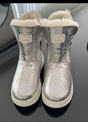 Tutubi orthopedich Kiss shoes bot