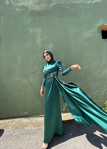 42 Beden yeşil Renk 40 42 beden uyumludur pazarlama fiyatı vardır