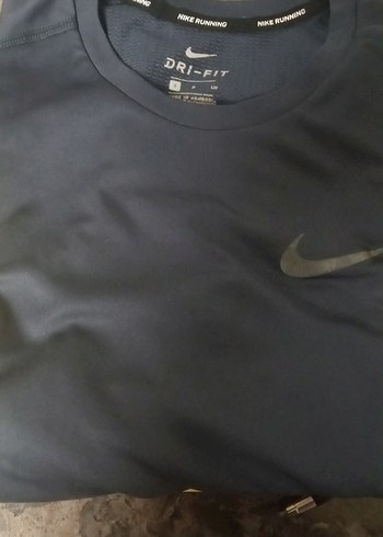 Nike Nike Erkek Gri Kısa Kollu Spor Tişört