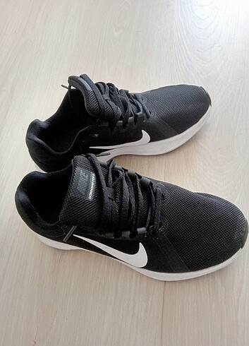 Nike spor ayakkabı