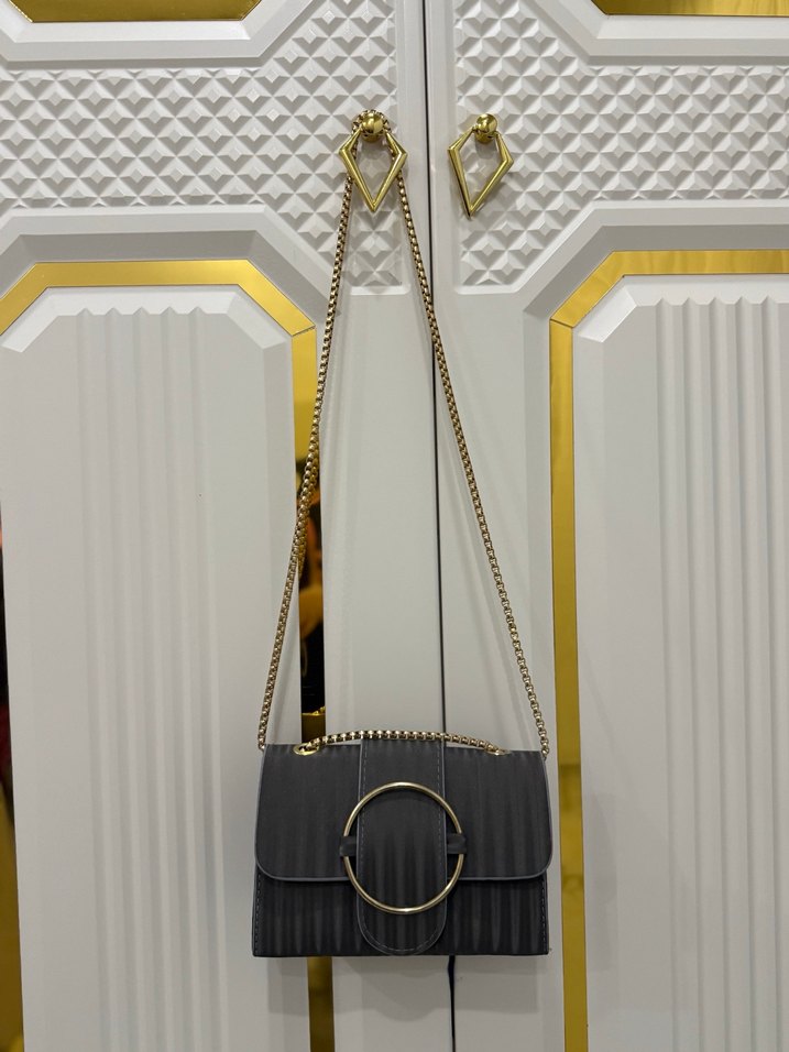 Zincir Detaylı  Kadın Çanta - Görsel 5