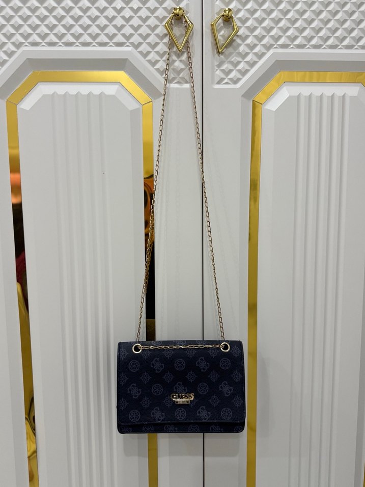 Zincir Detaylı  Kadın Çanta - Görsel 3