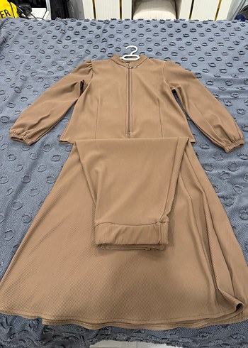 Uzun Kollu Piliseli Takım - Görsel 2